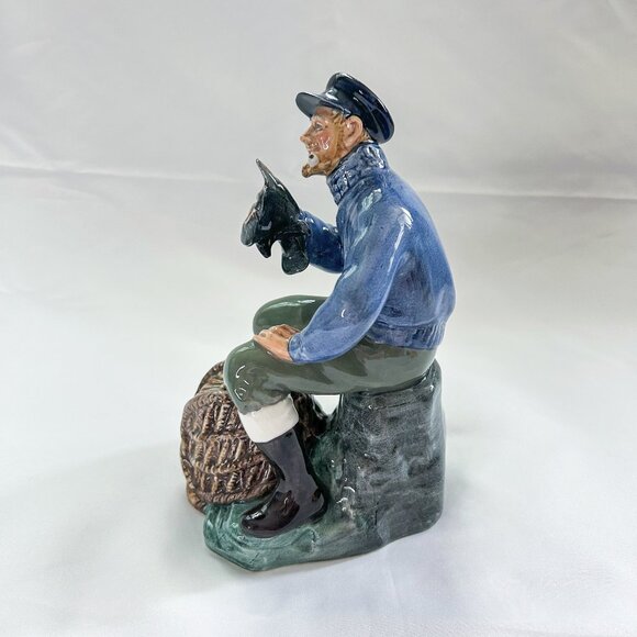 Royal Doulton The Lobster Man Figurine 1964-1994, HN2317 - Picture 3 of 9